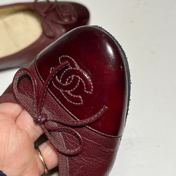 CHANEL Women's Dark Red Leather Flats - Picture 2 of 16